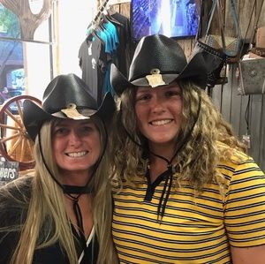 Meet your Posher, Abby